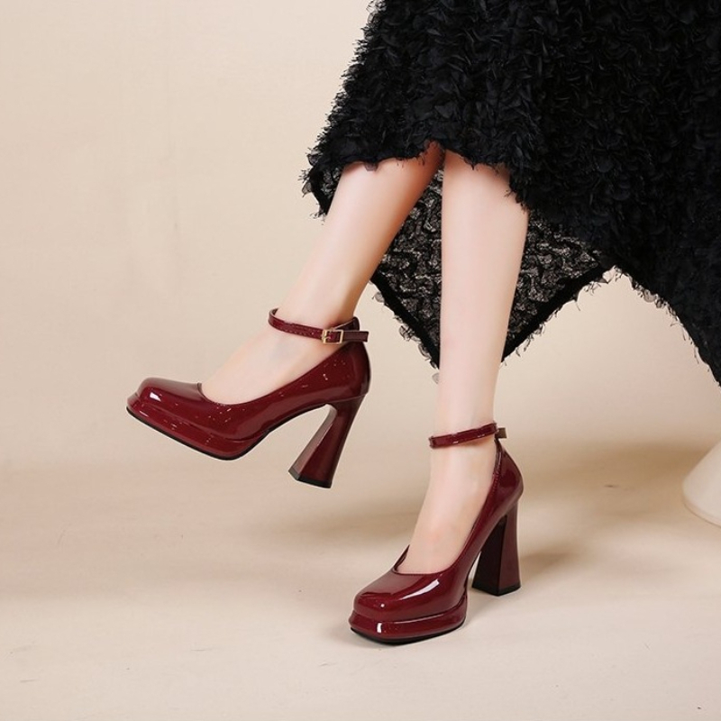 Leather Classic Strap - Zapatos de tacón alto a la