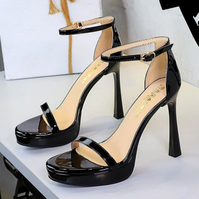 Nuevos Zapatos de Tacón Delgad - Leather Classic Strap reseña y precio