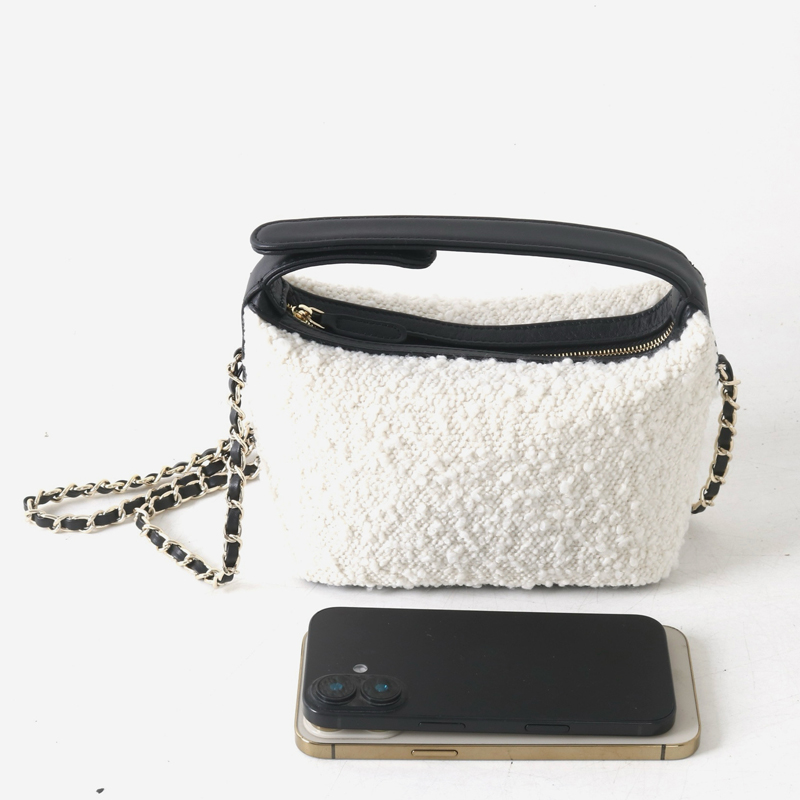 Mini bolsos hobos clásicos de  - Leather Classic Strap reseña y precio